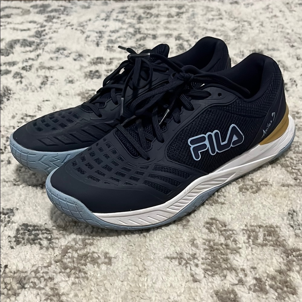 Fila Axilus 3 Navy/Powder Blue/Wheat Men's tennis court shoes - men’s size 9.5